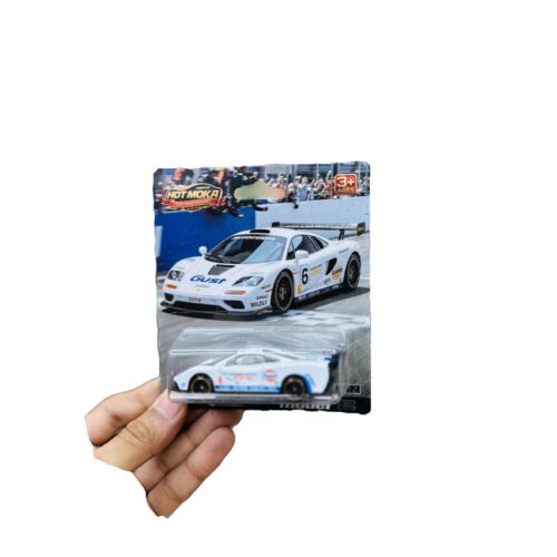 Diecast metal body Cars Scale: 1:64